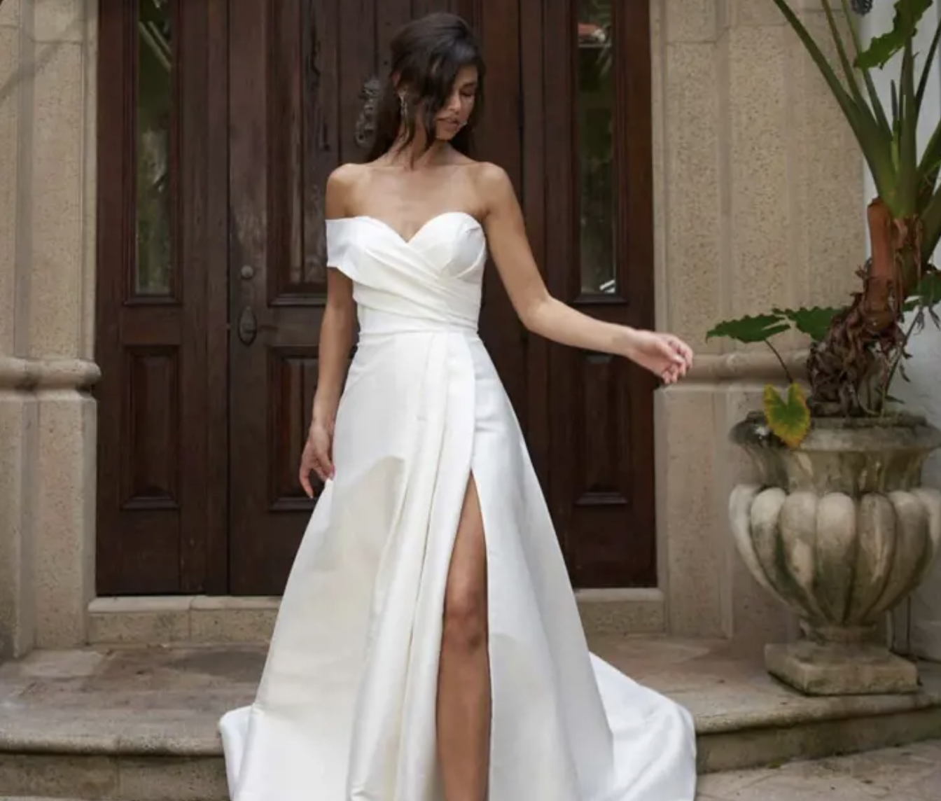 Simply Chic Satin Image