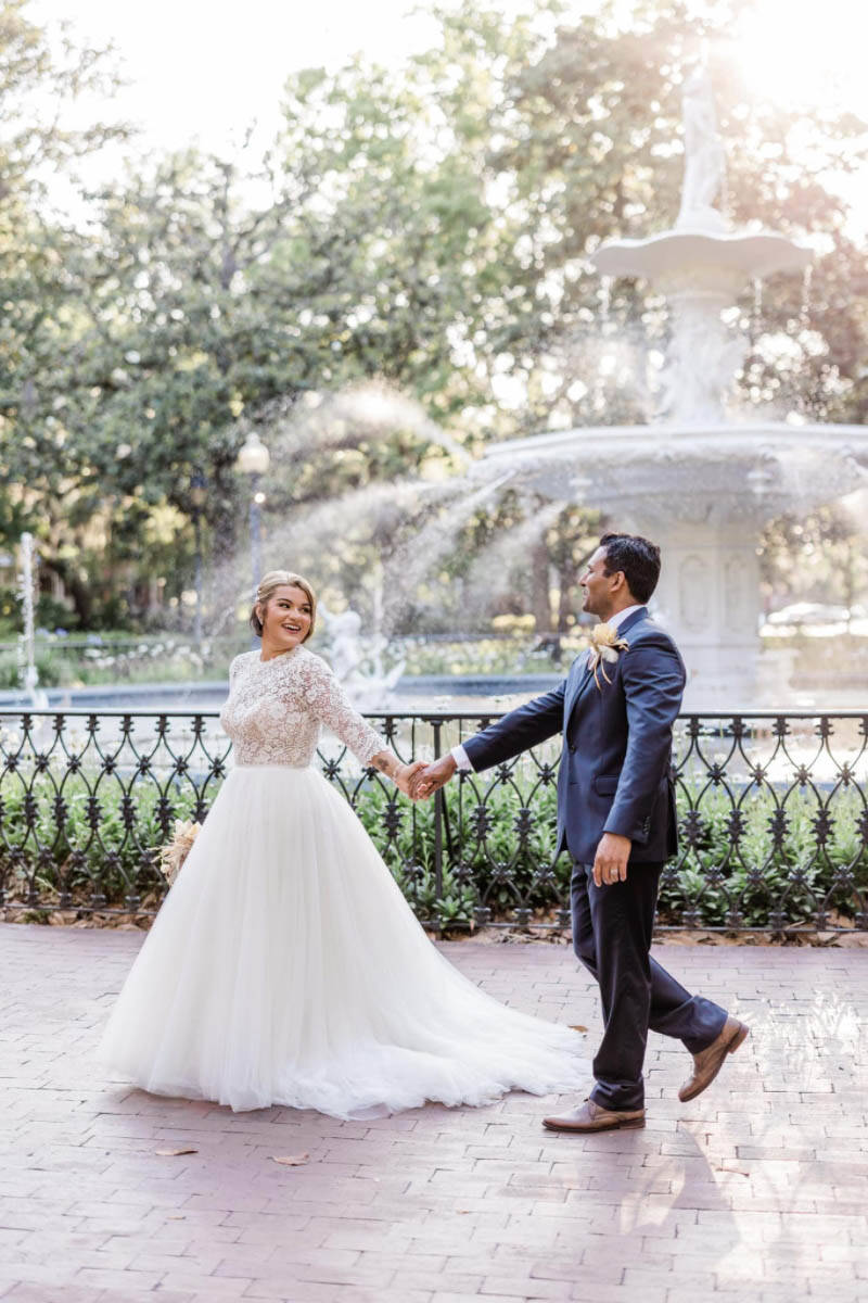 Photo of the couple near the fountain