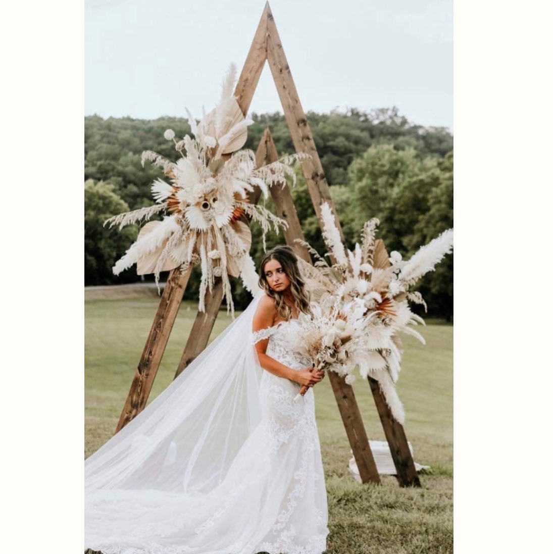 Photo of the real bride posing in the forest