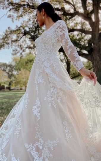 Stella York Style No. 7169LSCR #6 (IV-IV) Ivory Lace Tulle and Regency Organza over Ivory Gown thumbnail