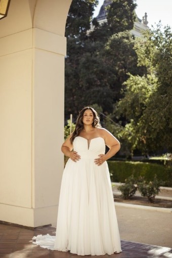 Essense of Australia Style No. D3636ZZ #5 Ivory/Porcelain thumbnail