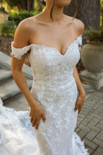 Essense of Australia Style No. D3960IS #1 (IV/RM) Ivory Lace & Tulle Over Rum Gown thumbnail