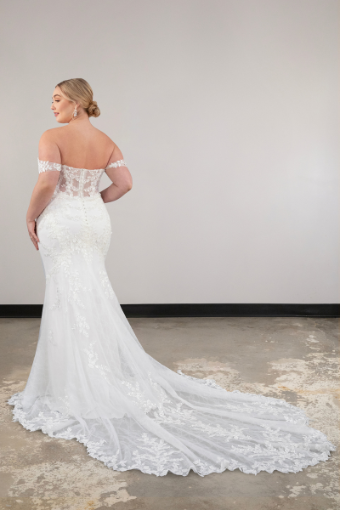 Essense of Australia Style No. D3992IV #6 (IVIV-PL) Ivory Lace & Tulle over Ivory Gown w Porcelain Tulle Plunge thumbnail