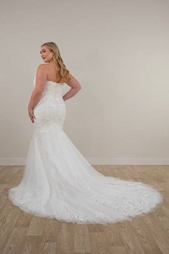 Stella York Style No. 7924IV #2 (IVIV-PL) Ivory Lace & Tulle over Ivory Gown w Porcelain Tulle Plunge (IVBC-PL) IVORY LACE & TULLE OVER BISCOTTI GWN W PORCELAIN TULLE PLUNGE thumbnail