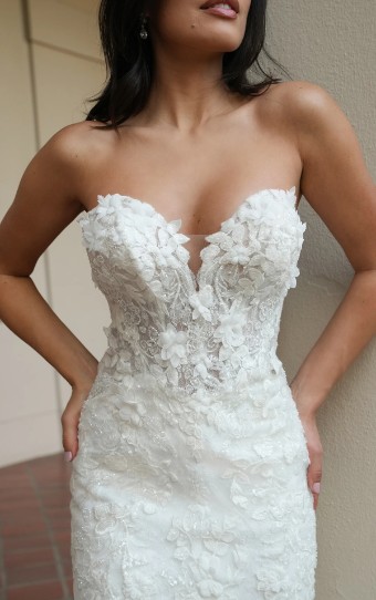 Stella York Style No. 7924IV #4 (IVBC-PL) IVORY LACE & TULLE OVER BISCOTTI GWN W PORCELAIN TULLE PLUNGE thumbnail