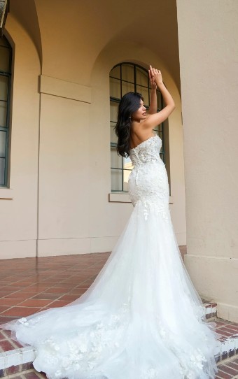 Stella York Style No. 7924IV #6 (IVBC-PL) IVORY LACE & TULLE OVER BISCOTTI GWN W PORCELAIN TULLE PLUNGE thumbnail