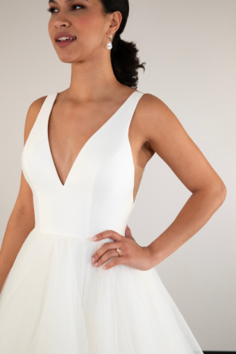 Essense of Australia Style No. D4012ZZ #3 default (IV-PL) Ivory Gown w Porcelain Tulle Plunge thumbnail