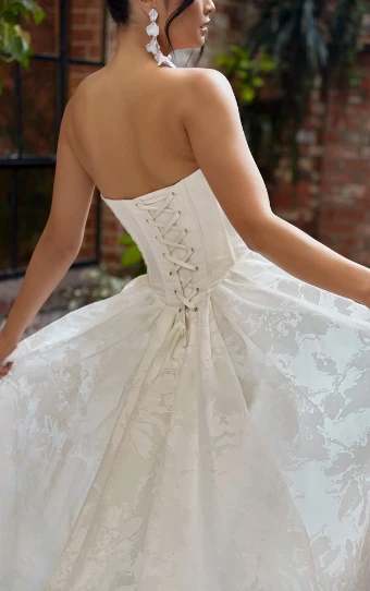 Essense of Australia Style No. D4158ZZ #10 (IVQ) IVORY JACQUARD thumbnail