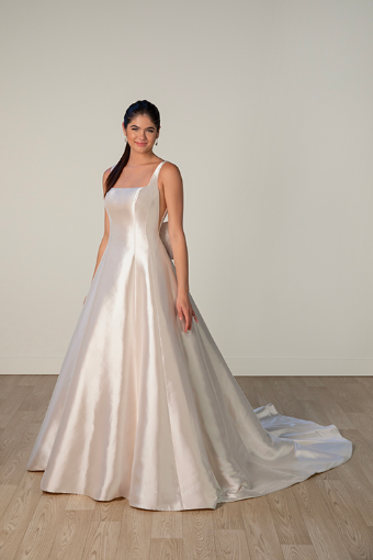 Stella York Style No. 8031ZZ #1 (PIPI-PL) PURE IVORY GWN W PORCELAIN TULLE SIDE PLUNGE & PURE IVORY BOW thumbnail