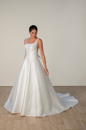 Stella York Style No. 8031ZZ #0 default (PIPI-PL) PURE IVORY GWN W PORCELAIN TULLE SIDE PLUNGE & PURE IVORY BOW thumbnail