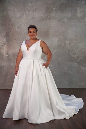 Essense of Australia Style No. D4140ZZ #5 (IQ-PL) IVORY GOWN W PORCELAIN TULLE PLUNGE thumbnail