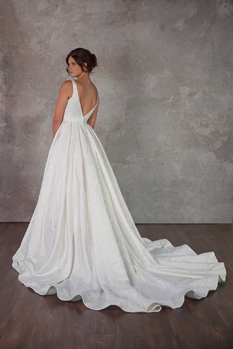 Essense of Australia Style No. D4140ZZ #3 (IQ-PL) IVORY GOWN W PORCELAIN TULLE PLUNGE thumbnail