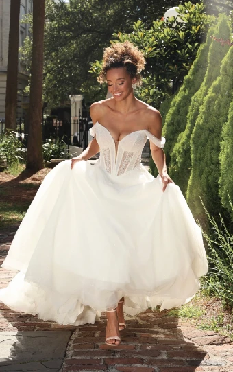 Essense of Australia Style No. D4130IV #9 (IVIV-PL) IVR TULLE & REGAL ORGANZA OVER IVR GWN W PORCELAIN TULLE PLNG thumbnail