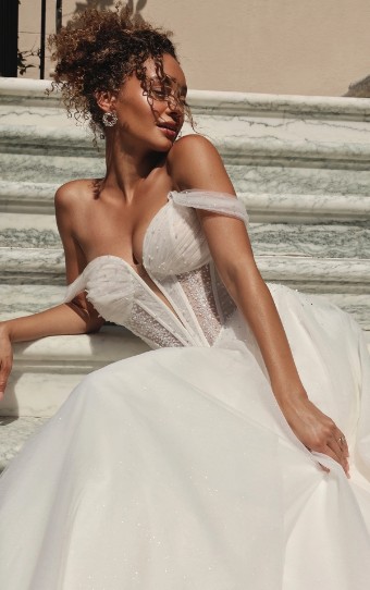 Essense of Australia Style No. D4130IV #1 (IVIV-PL) IVR TULLE & REGAL ORGANZA OVER IVR GWN W PORCELAIN TULLE PLNG thumbnail