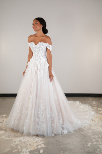 Essense of Australia Style No. D4106CQ #6 (IV-BC) Ivory Lace Tulle & Biscotti Regal Organza over Biscotti Gown thumbnail