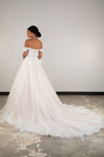 Essense of Australia Style No. D4106CQ #7 (IV-BC) Ivory Lace Tulle & Biscotti Regal Organza over Biscotti Gown thumbnail