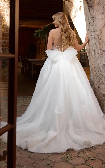 Essense of Australia Style No. D4322ZZ #2 (IV-IV) IVORY GOWN W IVORY TULLE ILLUSION AND PLUNGE thumbnail