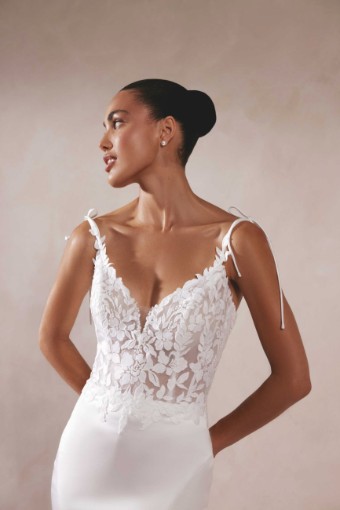 Adore by Justin Alexander Style No. Akemi 11385X #2 Ivory thumbnail