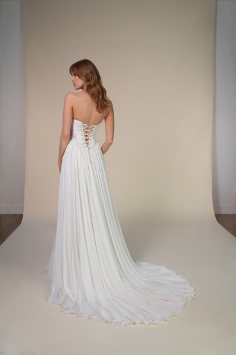 All Who Wander Style No. ROMIN-CR #4 (IVR) Ivory thumbnail