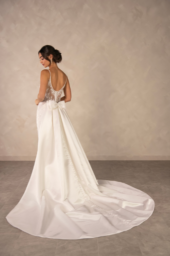 Essense of Australia Style No. D4567 #4 (IVIV-PL) Ivory Lace & Tulle over Ivory Gown w Porcelain Tulle Illusion thumbnail