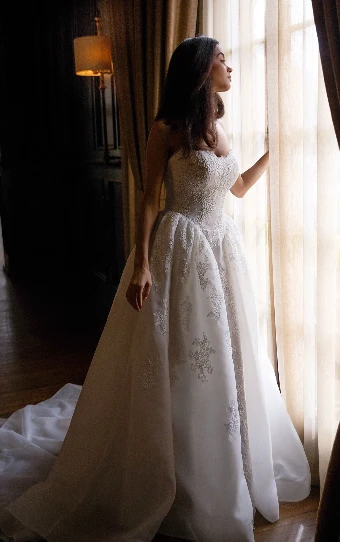 Essense of Australia Style No. D4573 #0 default (IV-LN) IVORY LACE AND TULLE OVER LINEN GOWN thumbnail